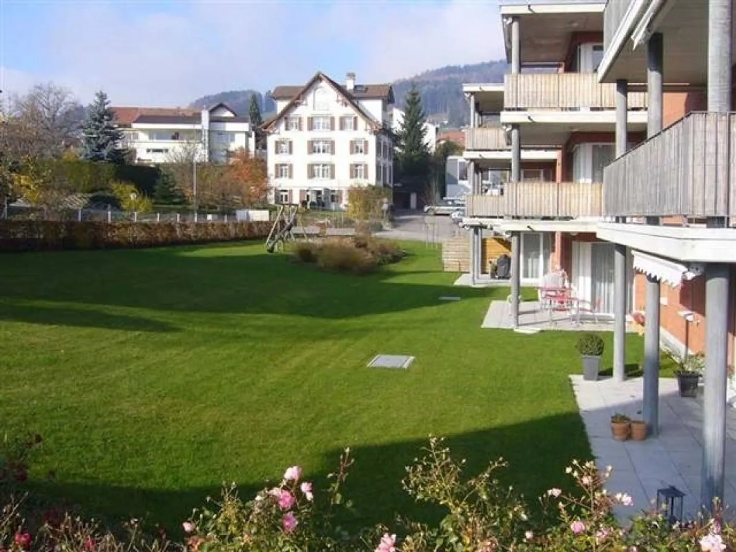 Ampio appartamento familiare di 4,5 stanze con balcone soleggiato a sud - Foto 11 di 13