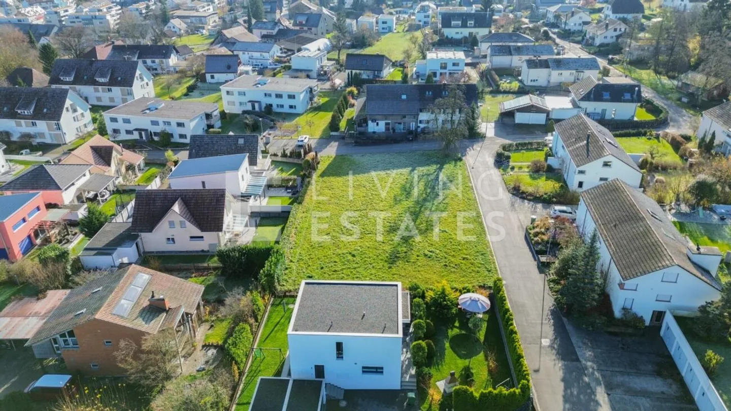 EXCLUSIVITY IN A DESIRABLE LOCATION - Photo 10 of 13