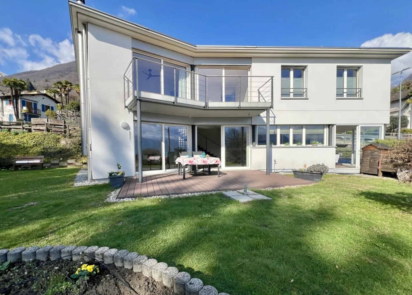 Modernes Familienhaus in Sonnenlage mit herrlichem Garten - Foto 6 di 13