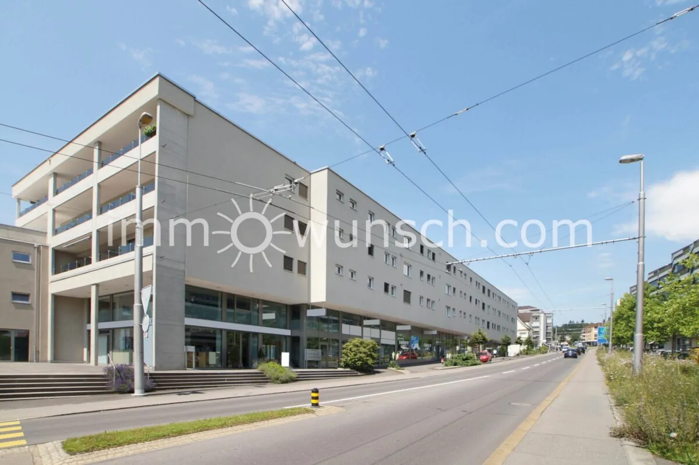 Dans un emplacement central - local commercial attrayant dans le populaire «Sprengi Park» - Photo 2 sur 5