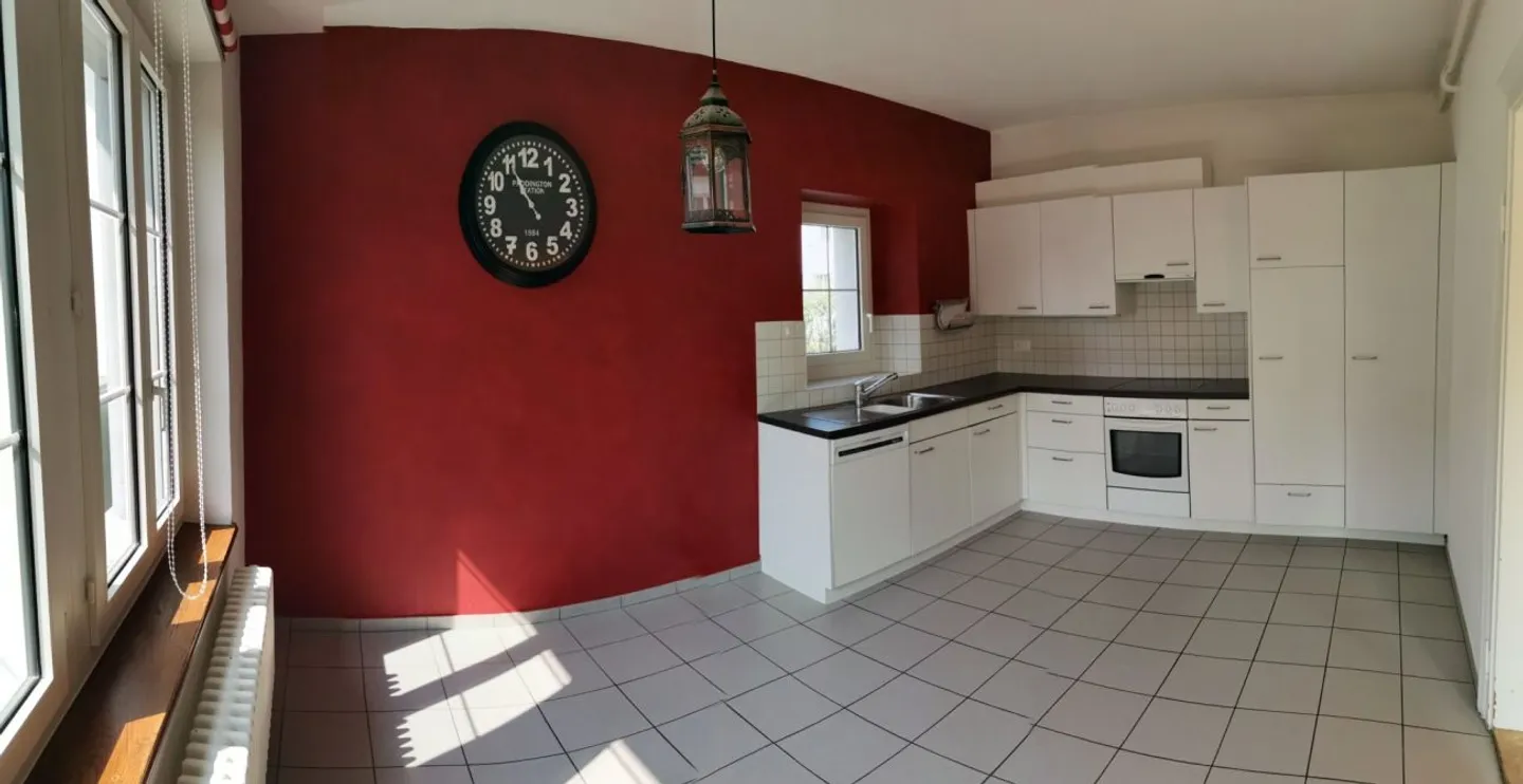 Charming apartment with garden, pets allowed and flat rate utilities - Photo 3 of 6