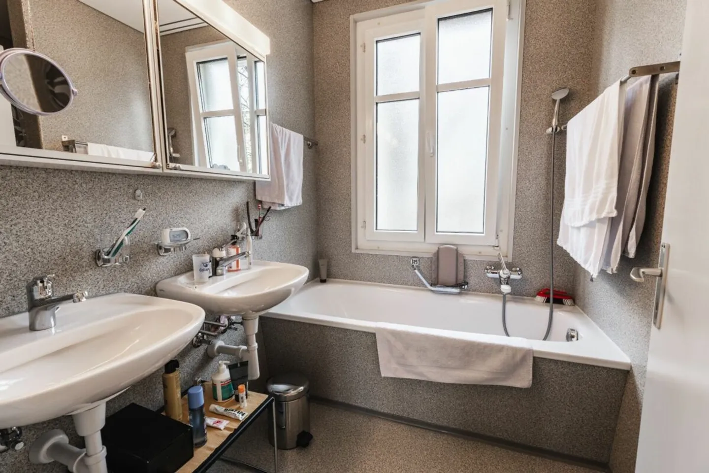 5.5 Room Apartment with Stunning View over the Appenzellerland. - Photo 6 of 8