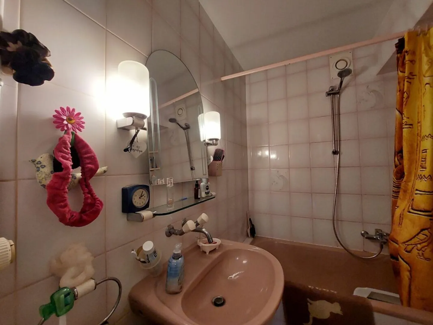 Geräumige 3,5-Zimmer-Wohnung mit Außenparkplatz - Foto 6 von 8