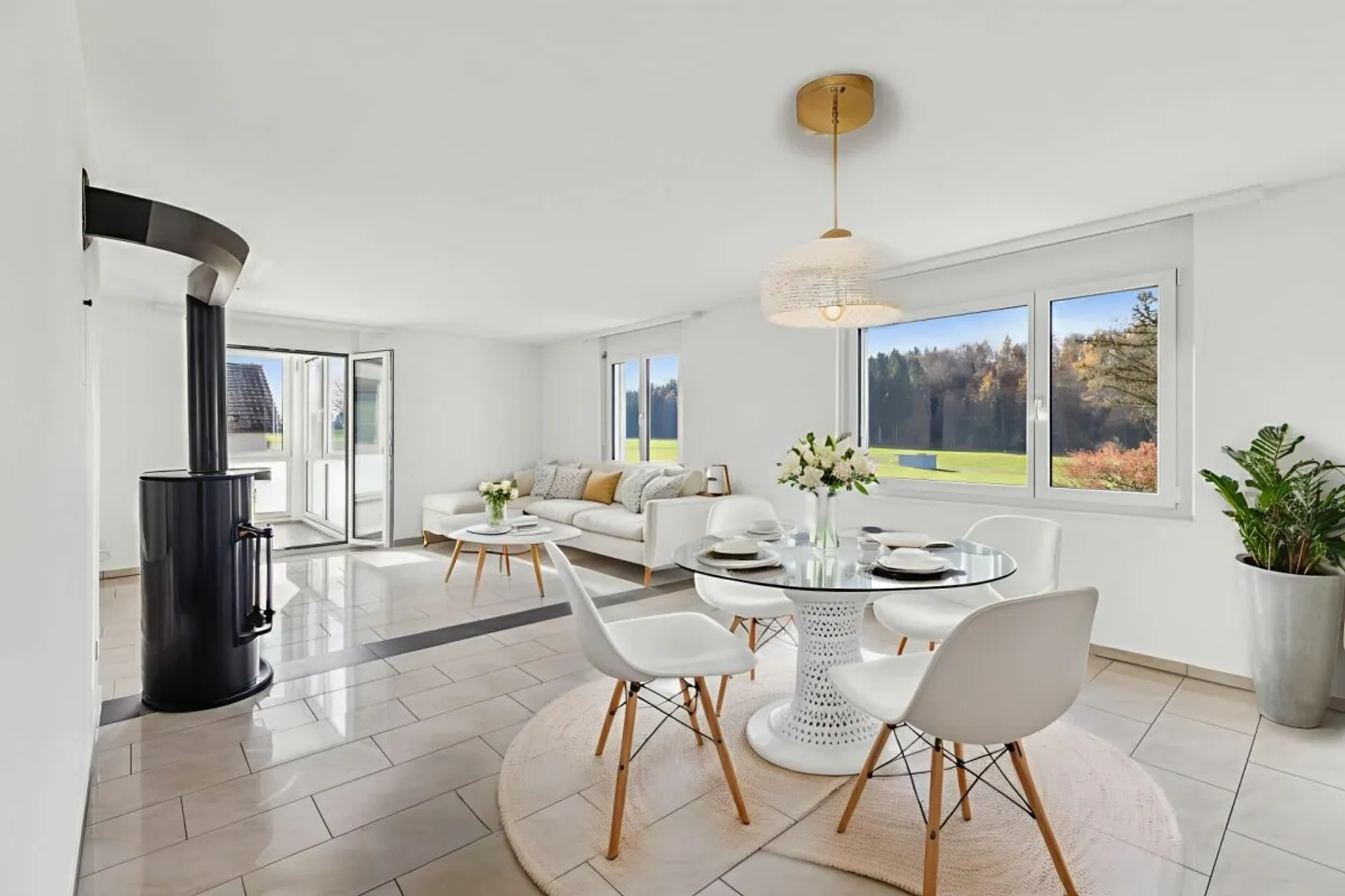 ZENTRAL - ZEITLOS - ZUHAUSE - Foto 2 von 13