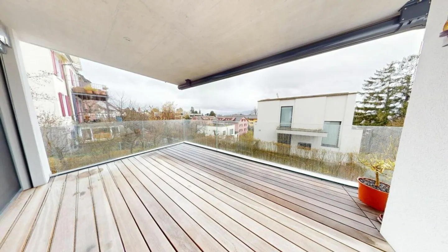 Appartamento esclusivo di 4,5 locali in una posizione privilegiata a Zurigo Höngg - Foto 10 di 13