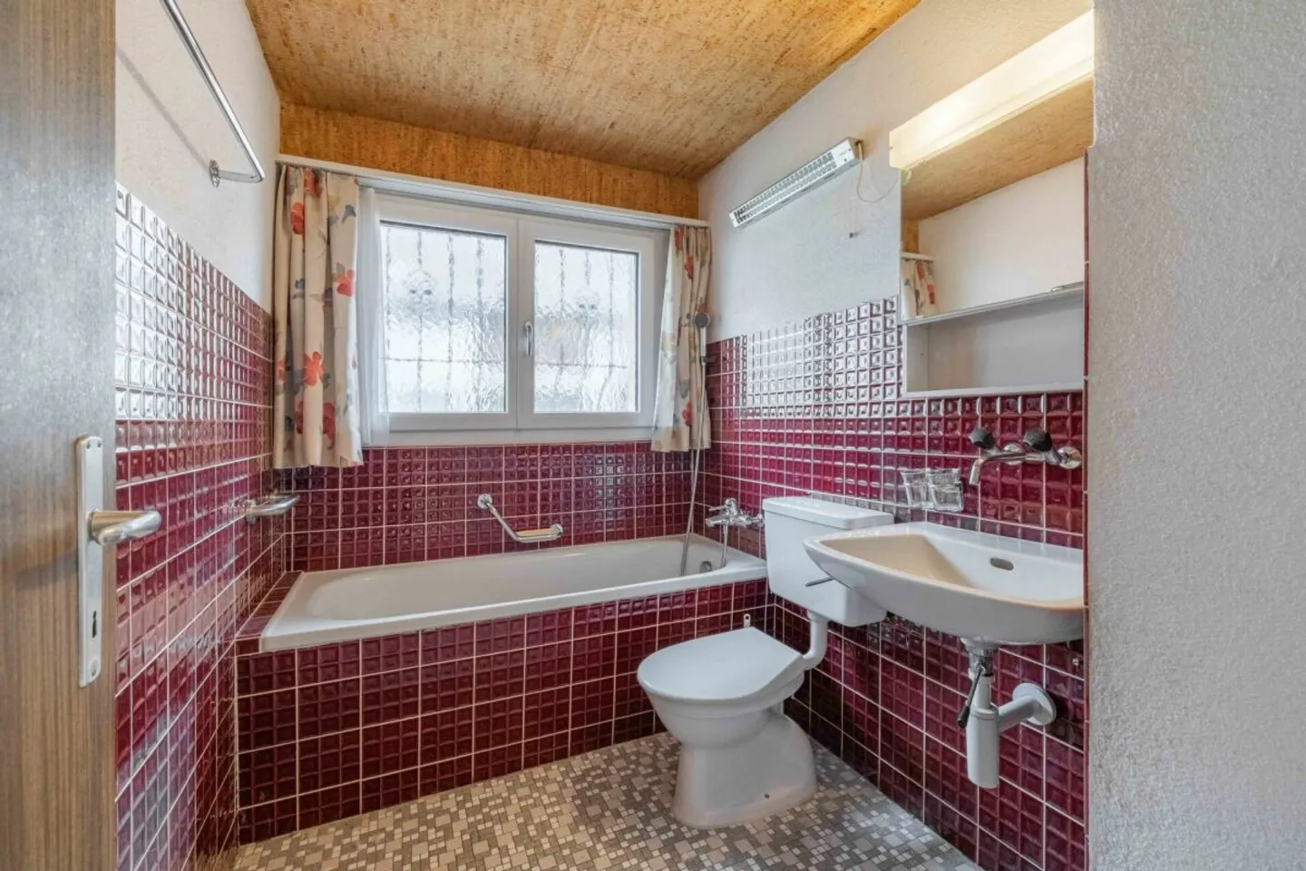 Charmantes Einfamilienhaus mit Terrasse - Foto 8 von 13