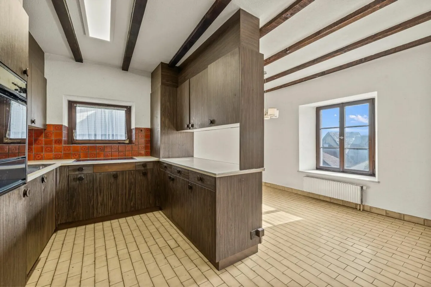 Affascinante casa unifamiliare con appartamento a Büren - Foto 10 di 13