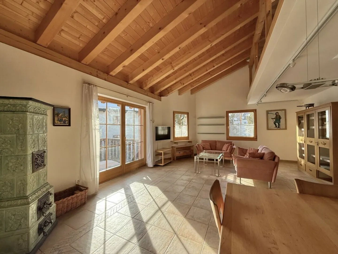 Spazioso attico con soppalco in posizione tranquilla - Foto 1 di 7