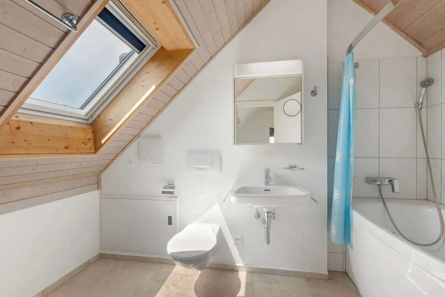 Renovierte Maisonette mit Balkon, Aussicht, viel Charme und Klimaanlage - Foto 11 von 11