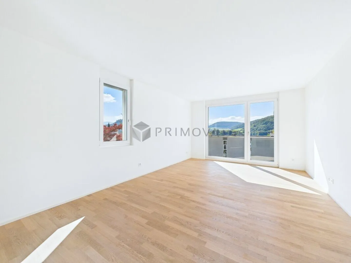 Expérience de vie exclusive avec de grandes fenêtres et une vue imprenable - Photo 5 sur 12