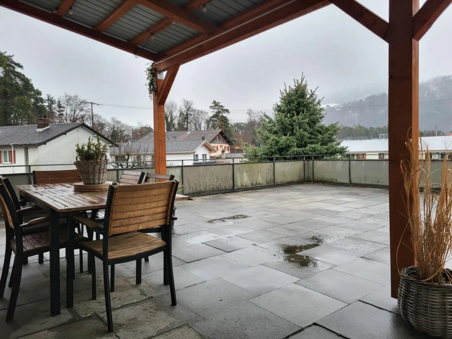 Appartamento con grande terrazza e balcone aggiuntivo - Foto 13 di 13