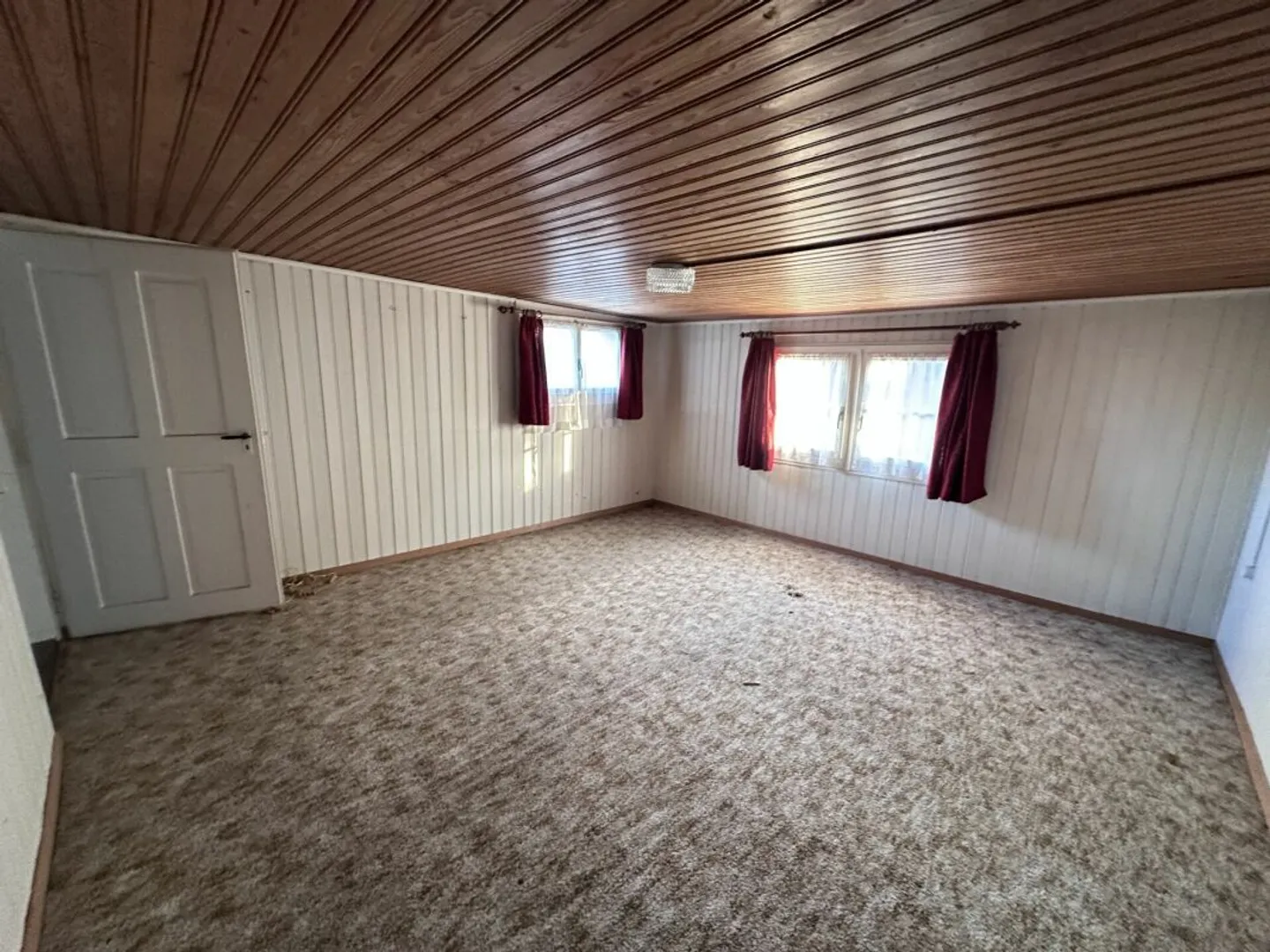 Single-family house with development potential - Photo 10 of 10