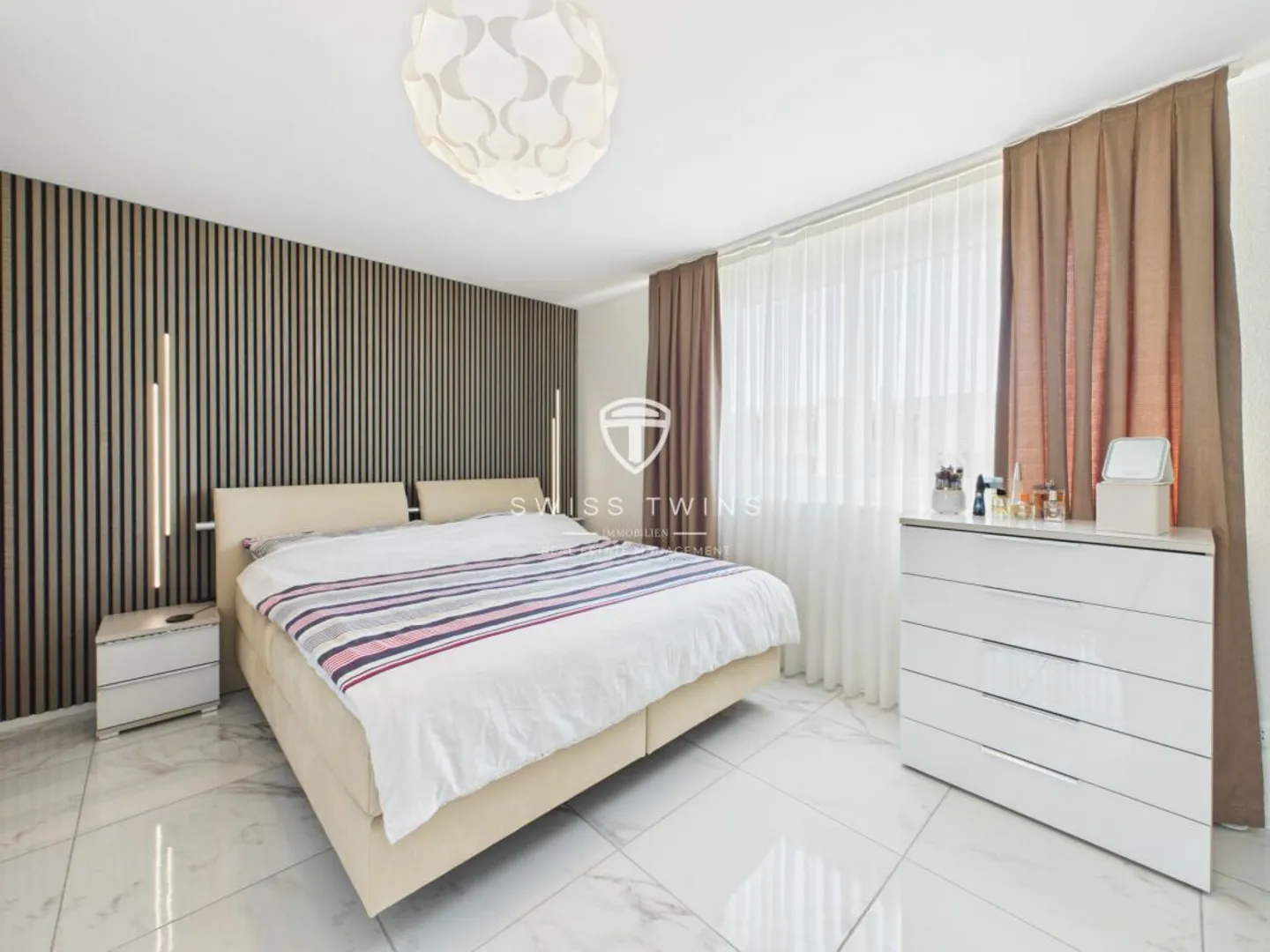 Exclusive 3.5-room condominium with panoramic balcony in Root (LU) - Photo 12 of 13