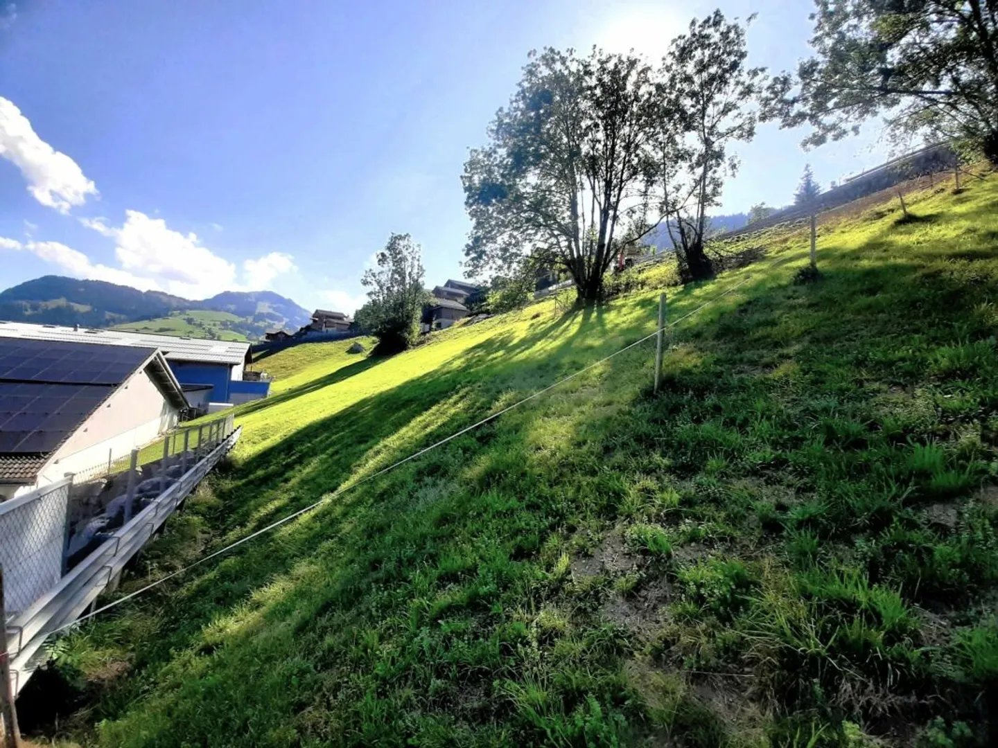 Teilerschlossenes Bauland an sonniger Hanglage in Zweisimmen BE - Foto 9 di 10