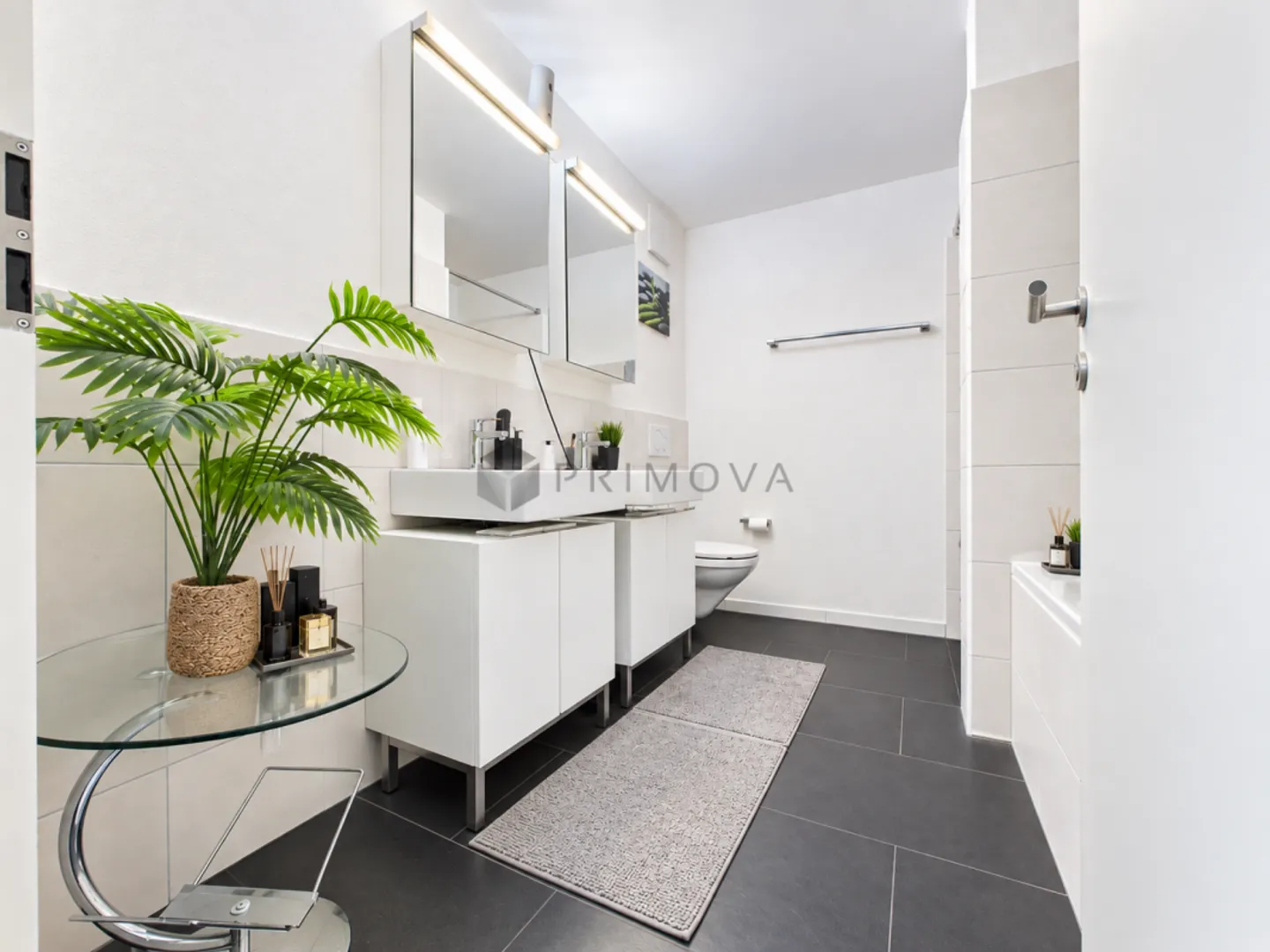Vie ensoleillée avec vue et terrasse privée de 50m² - Photo 12 sur 13