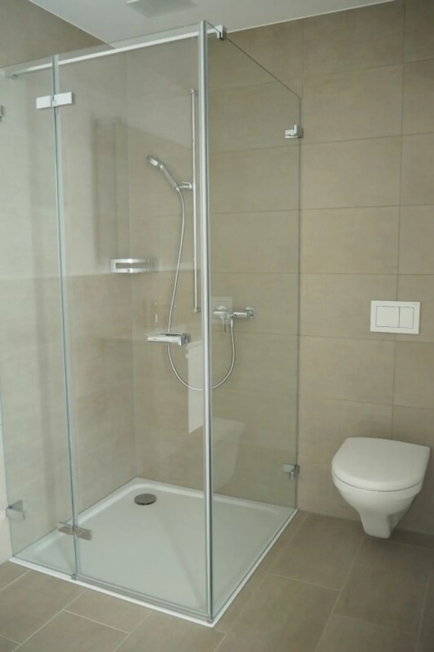 Moderne 2.5-Zimmerwohnung - Photo 5 of 9