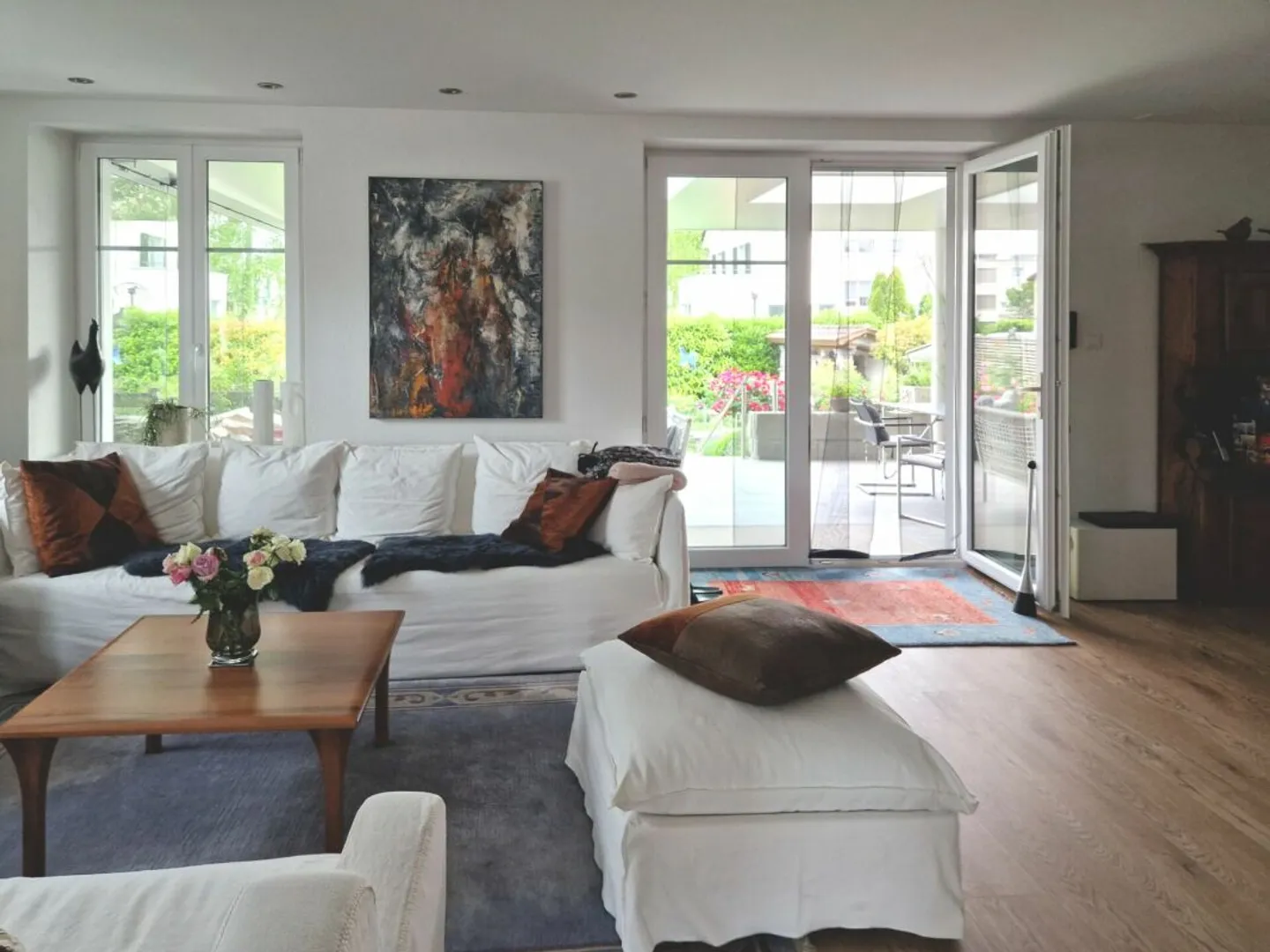 Proprietà versatile con giardino - Foto 9 di 12