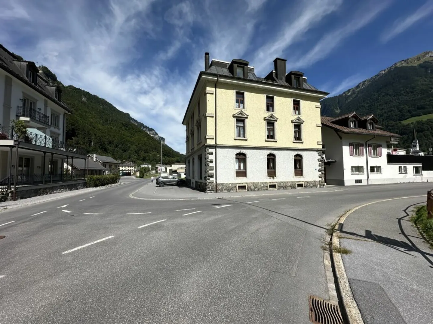 Appartement en penthouse de 6 pièces directement à la gare de Linthal - Photo 13 sur 13