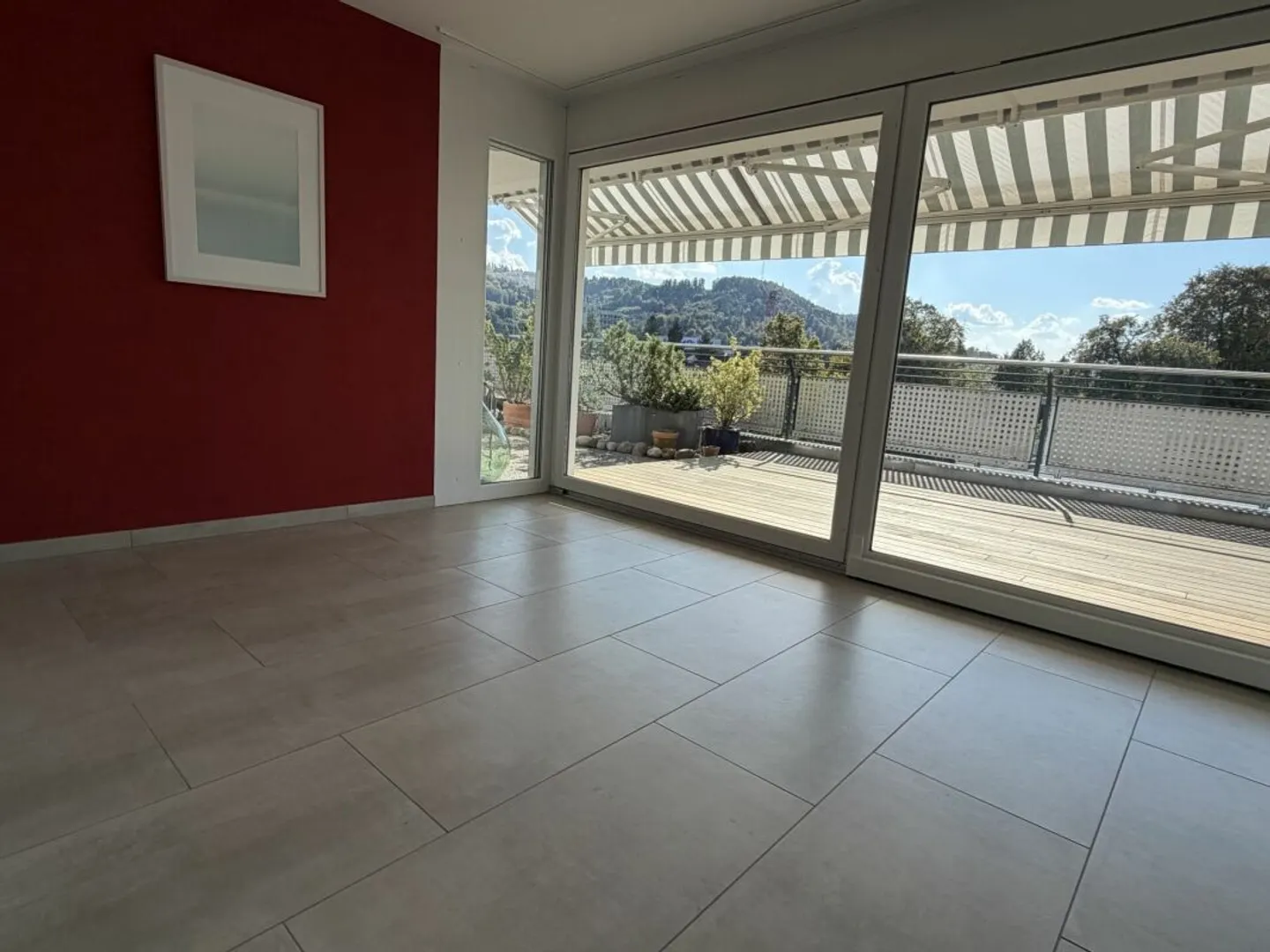 5.5-room penthouse apartment in the center yet in a quiet location with plenty of privacy 126 m2 net living area, more than 100 m2 terrace - Photo 6 of 12