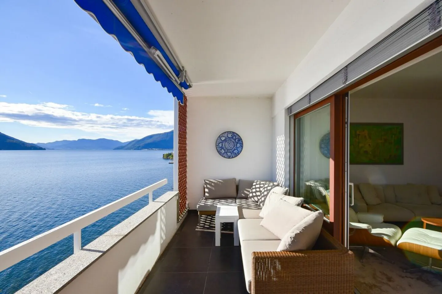 BRISSAGO - Appartamento sul lago con posto barca e motoscafo. - Foto 1 di 13