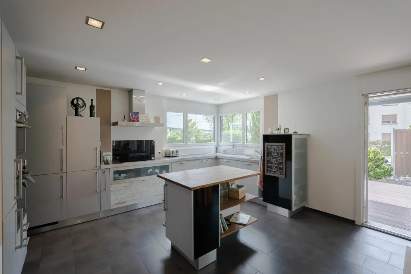 Spacious Family Home in Wiesendangen - Photo 6 of 13