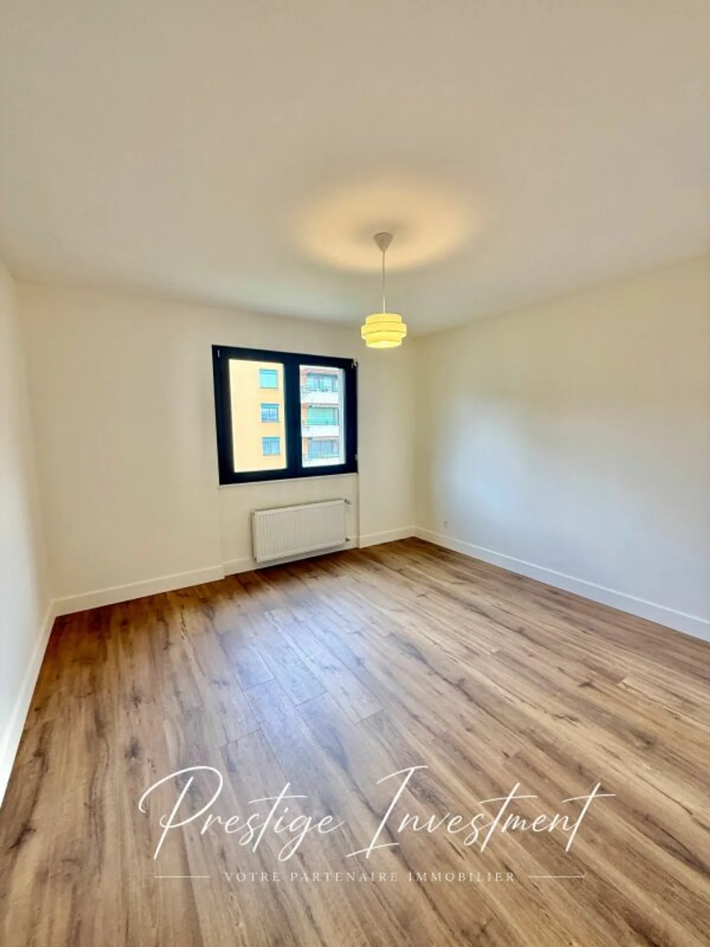 Appartement Charmant avec Vue sur le Lac - Photo 10 sur 13