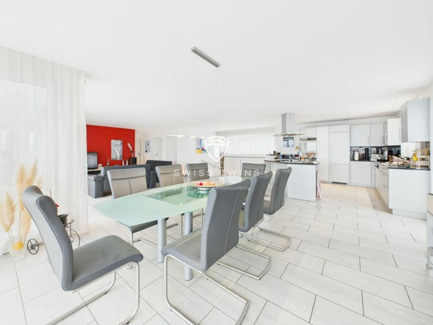 5½-room maisonette apartment with panoramic and mountain views - Photo 5 of 13