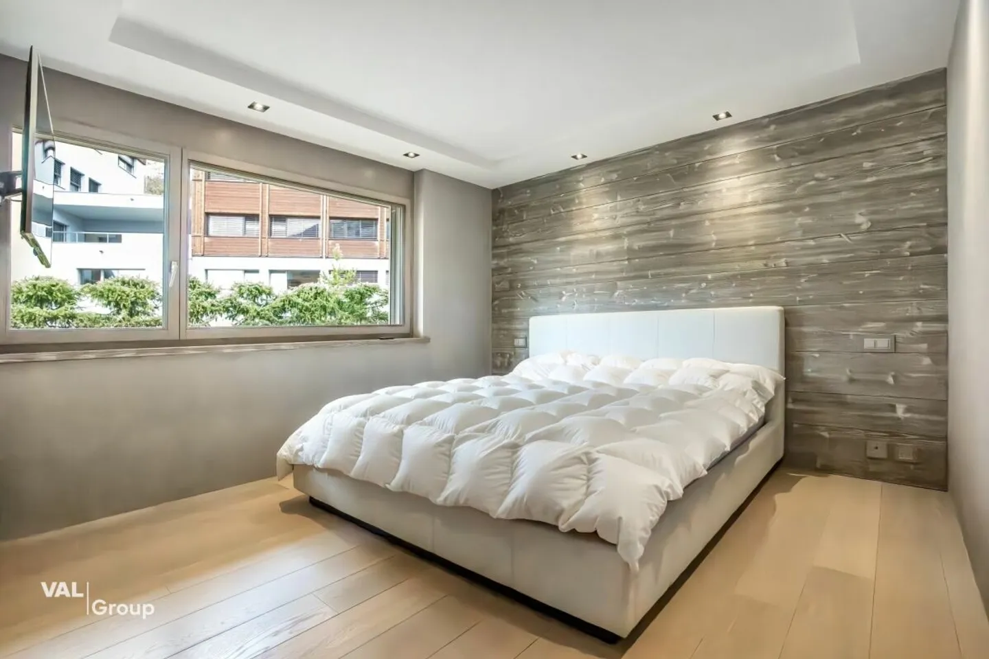 Appartement de luxe avec terrasse - Photo 6 sur 13