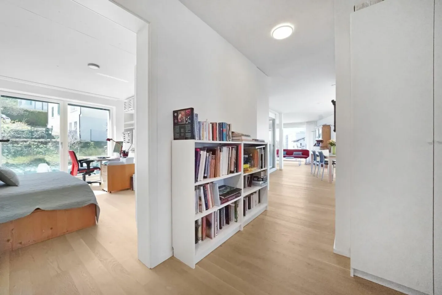 Votre havre de lumière au centre-ville de Fribourg - Photo 6 of 13