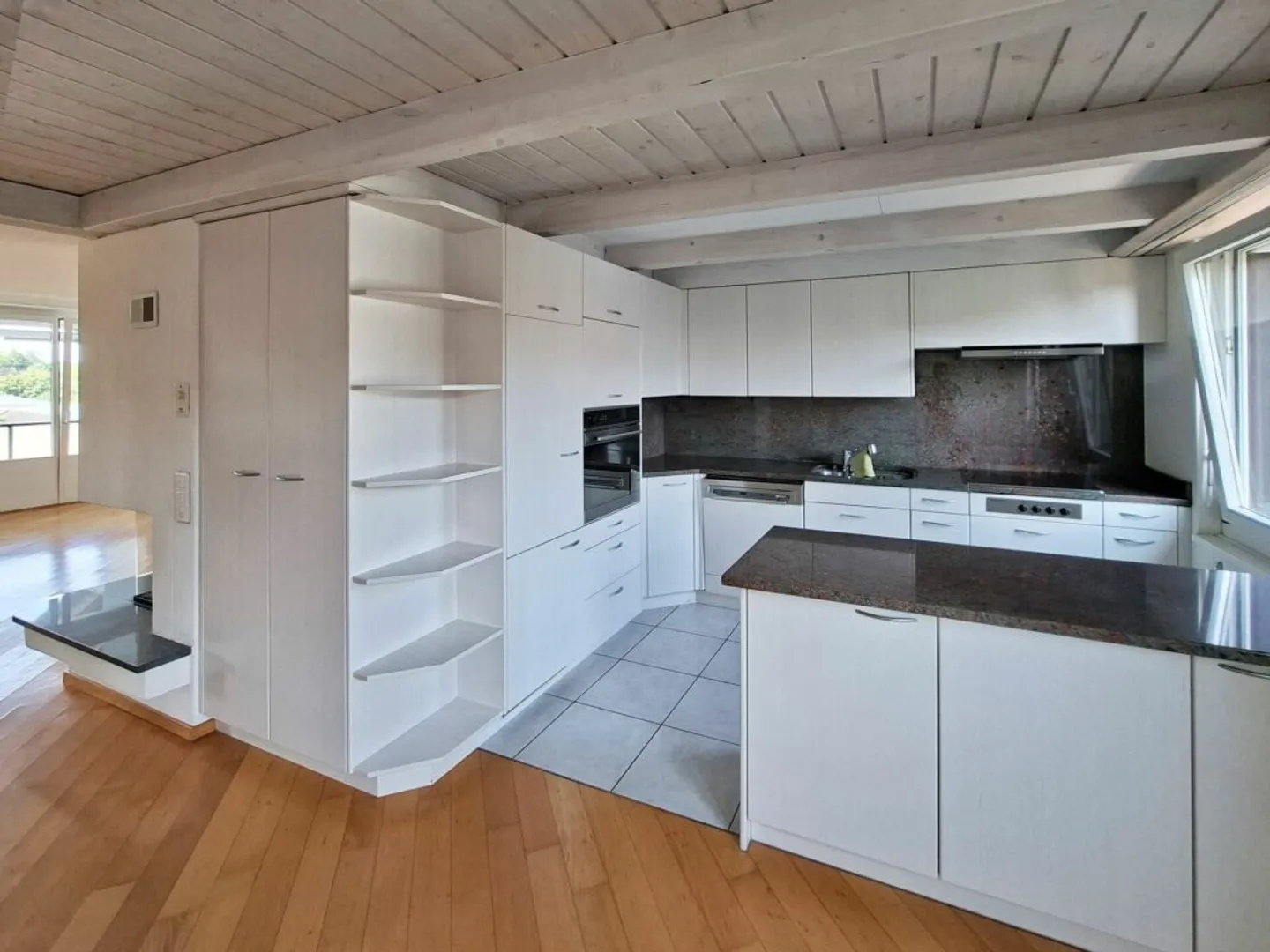 Grosszügige 5 1/2 Zimmer Maisonette-Wohnung in Weinfelden - Foto 5 von 13