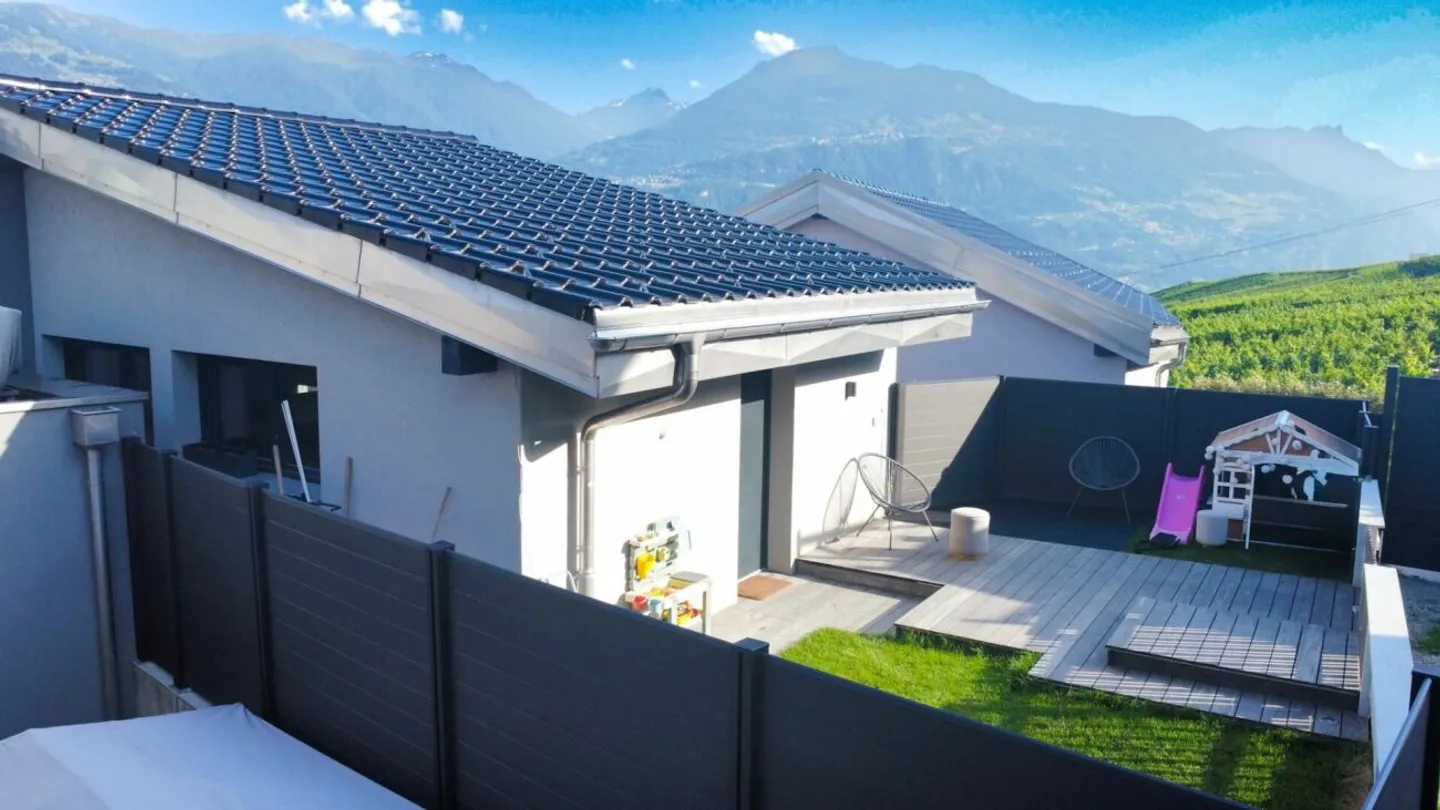 Villa adiacente con 4 stanze a St-Séverin - Foto 2 di 13