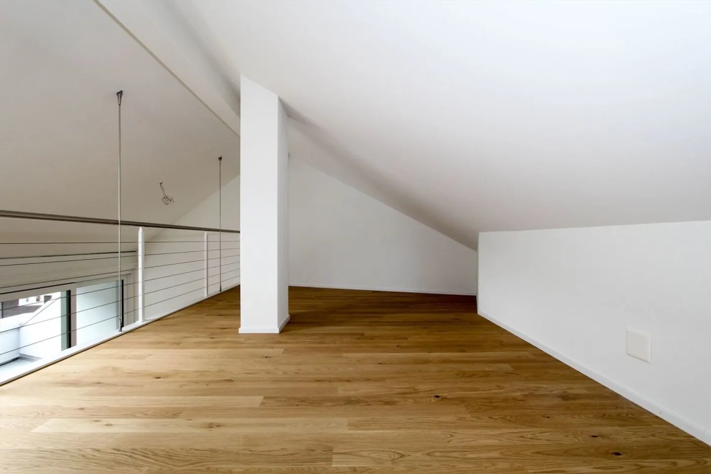 Penthouse sur deux niveaux - belle loggia - Photo 13 sur 13