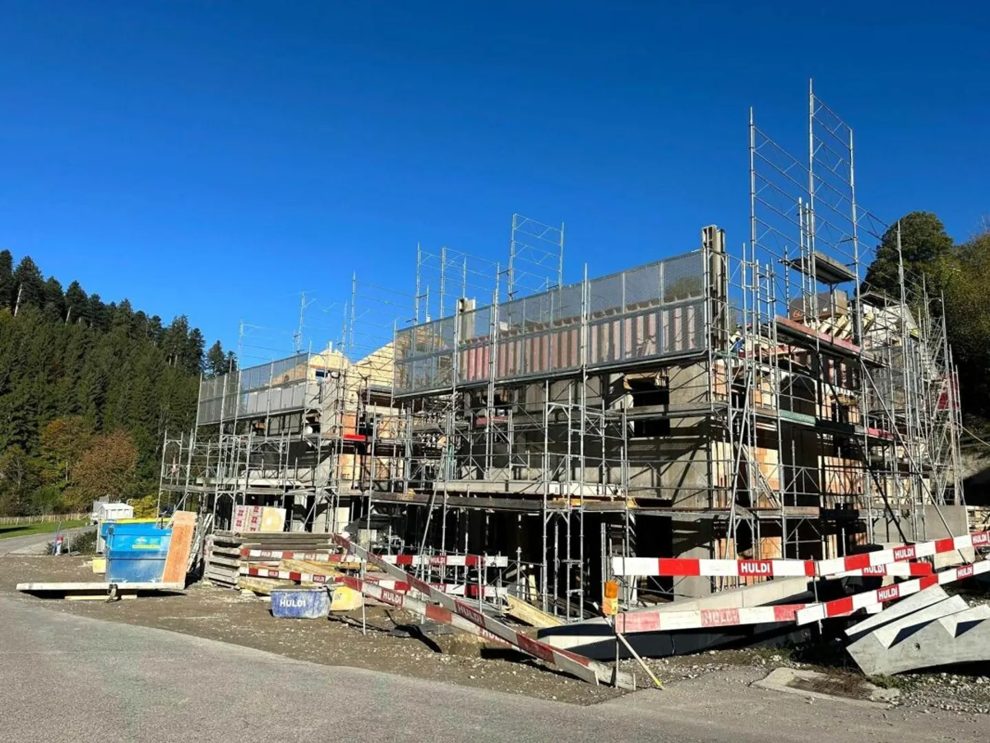 Inizio dei lavori - Moderne case unifamiliari in Skiliftweg - Foto 3 di 7