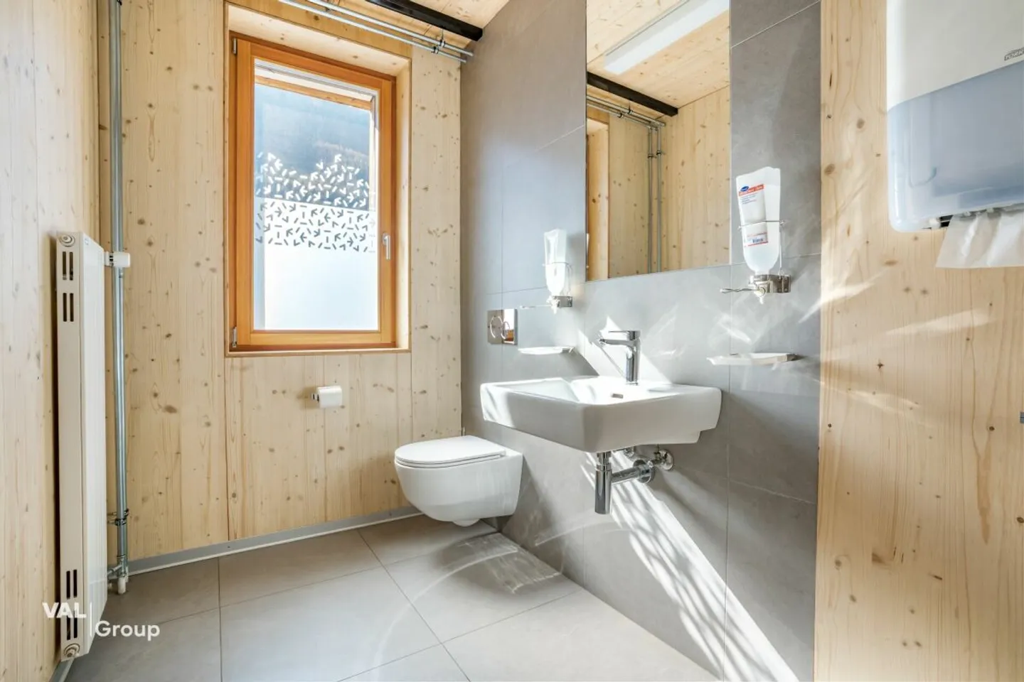 Edificio industrial unico in legno - Foto 8 di 13