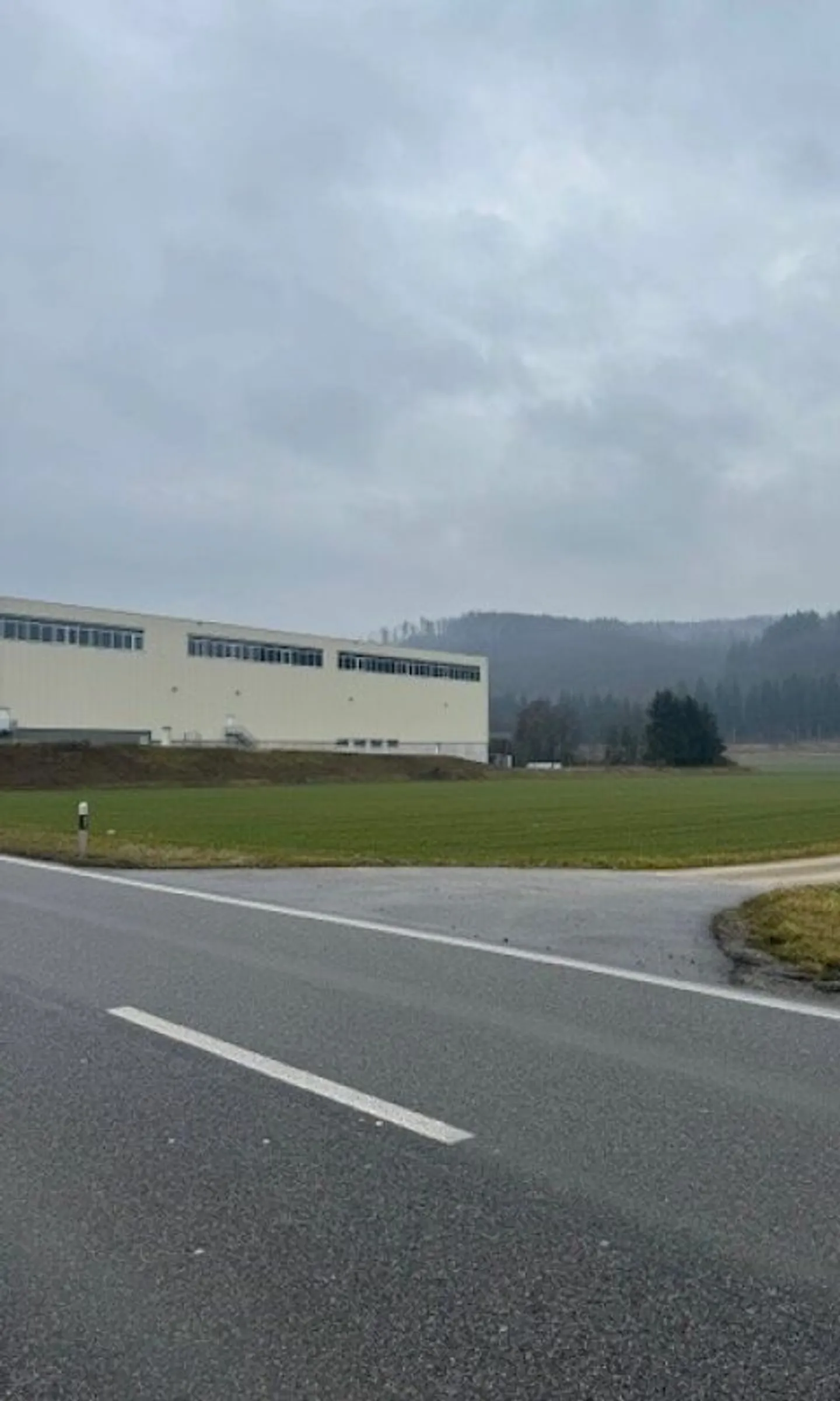 Grundstück in Industriezone - Foto 5 von 7