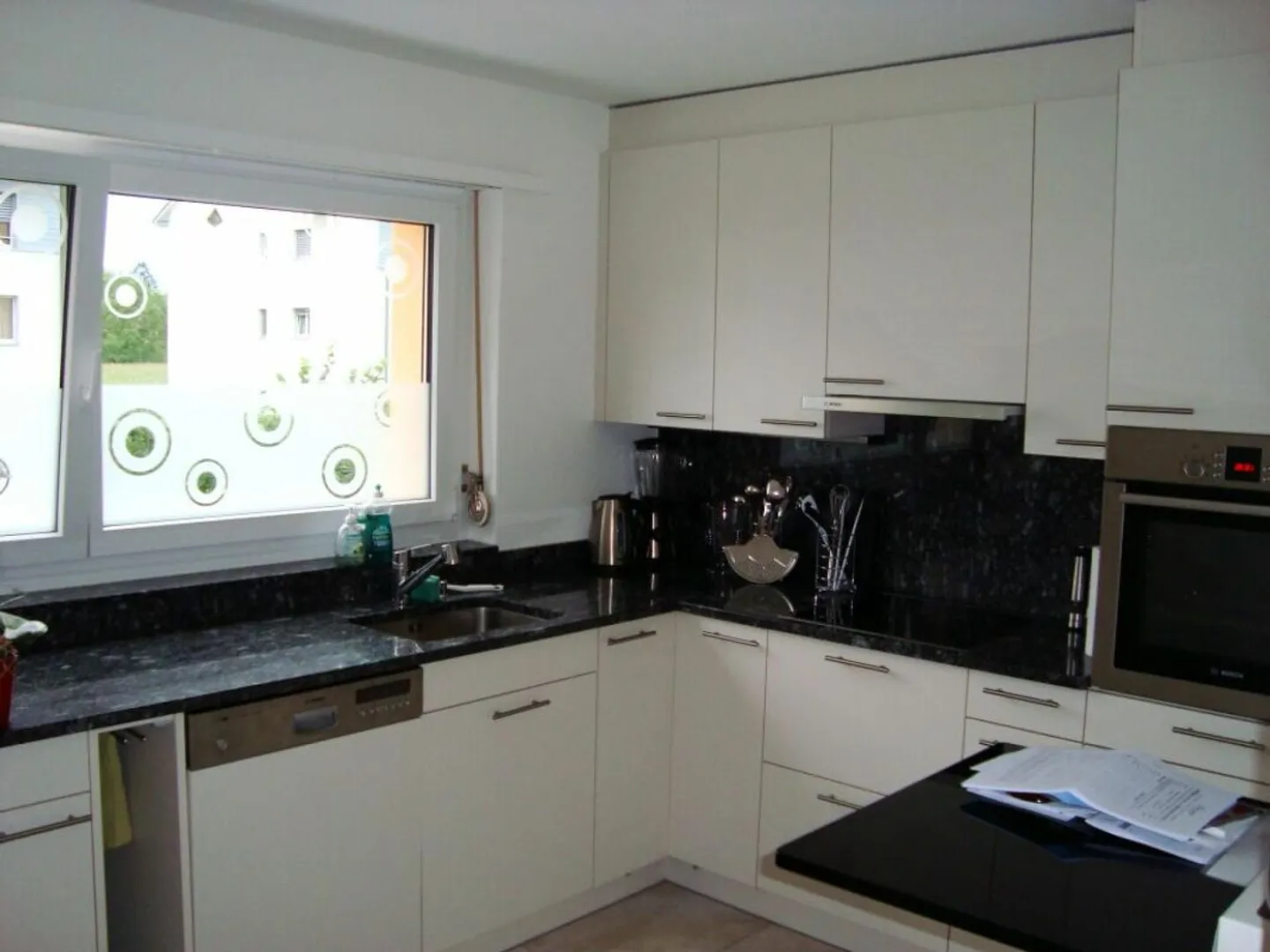 Appartement moderne et charmant dans le meilleur emplacement ! - Photo 2 sur 6