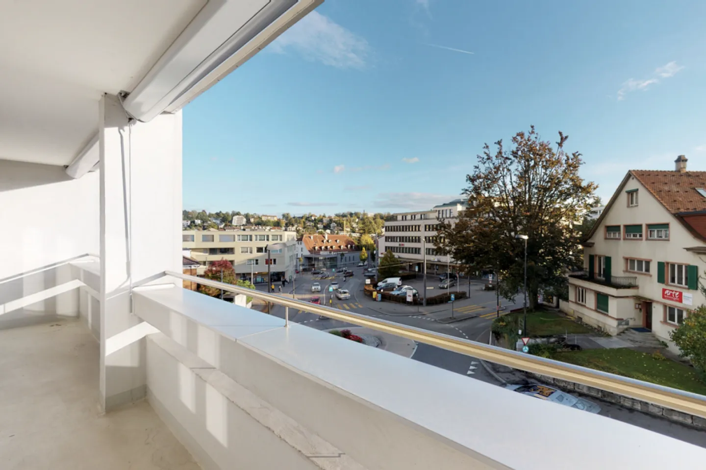 Cozy Apartment at Kronenplatz - Photo 2 of 9