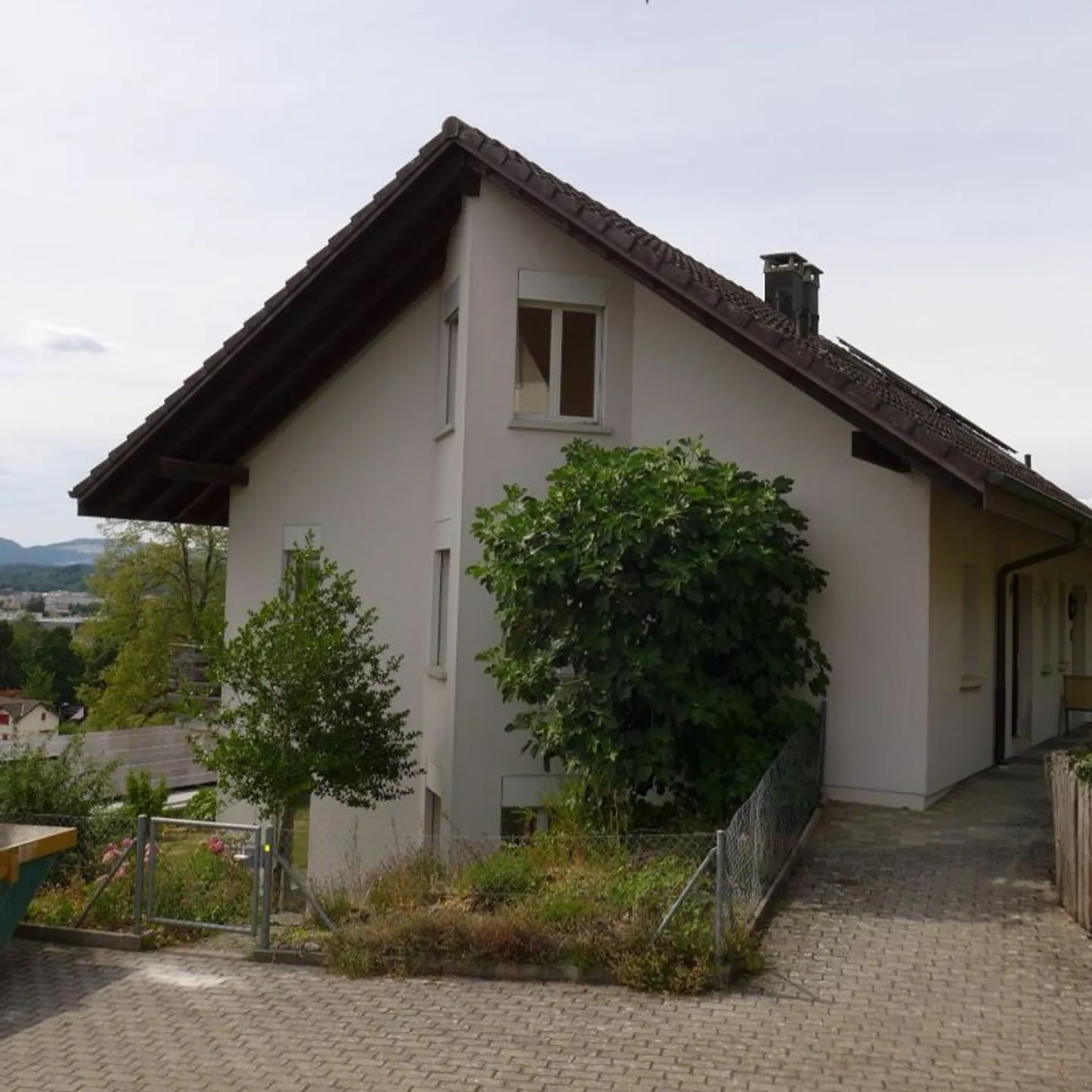 5.5 Room Single-Family House with a View - Photo 2 of 10