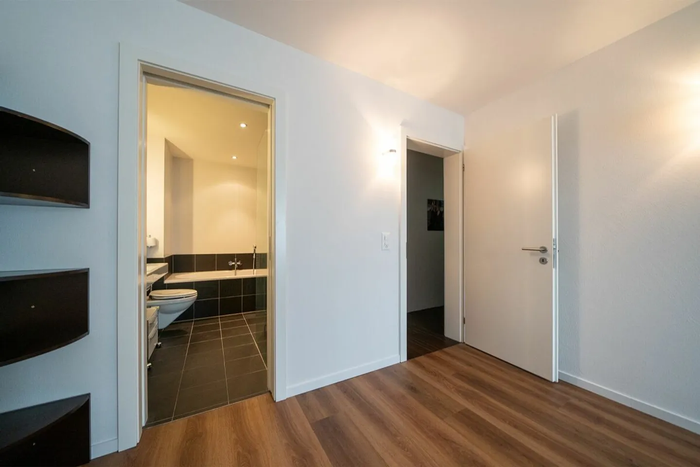 Magnificent top floor maisonette for seasonal rent - Photo 8 of 13