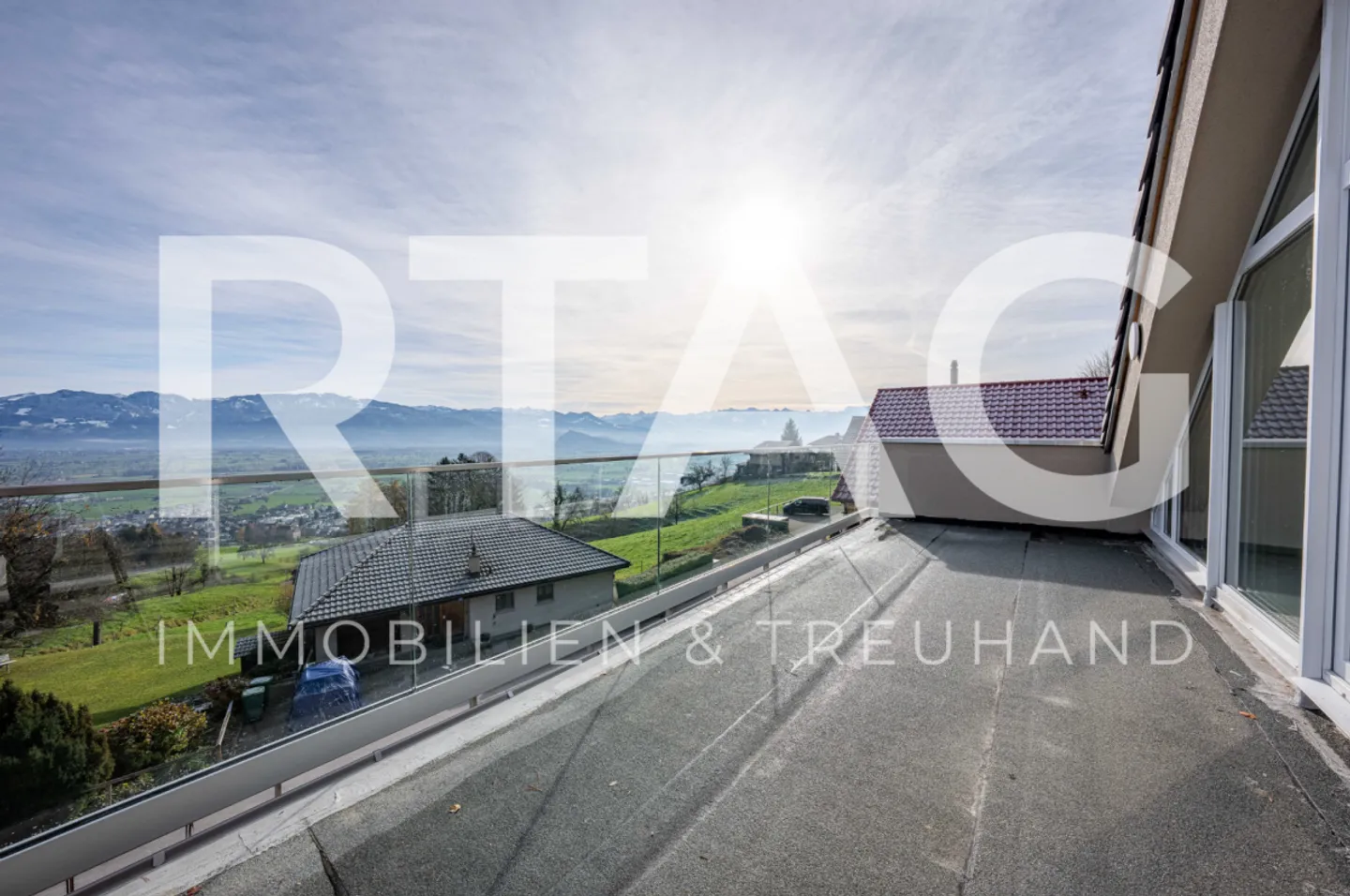 Attico di 3,5 stanze - Foto 1 di 9