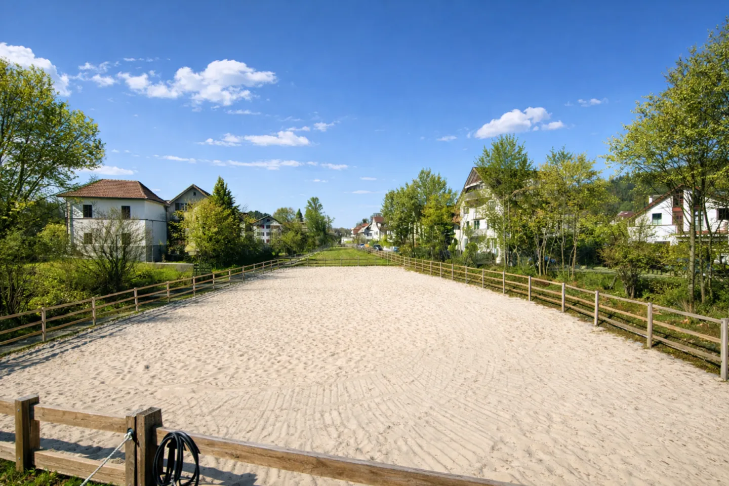 Locataire recherché ! Halle d'équitation Burgdorf incluant le manège - Photo 8 sur 9