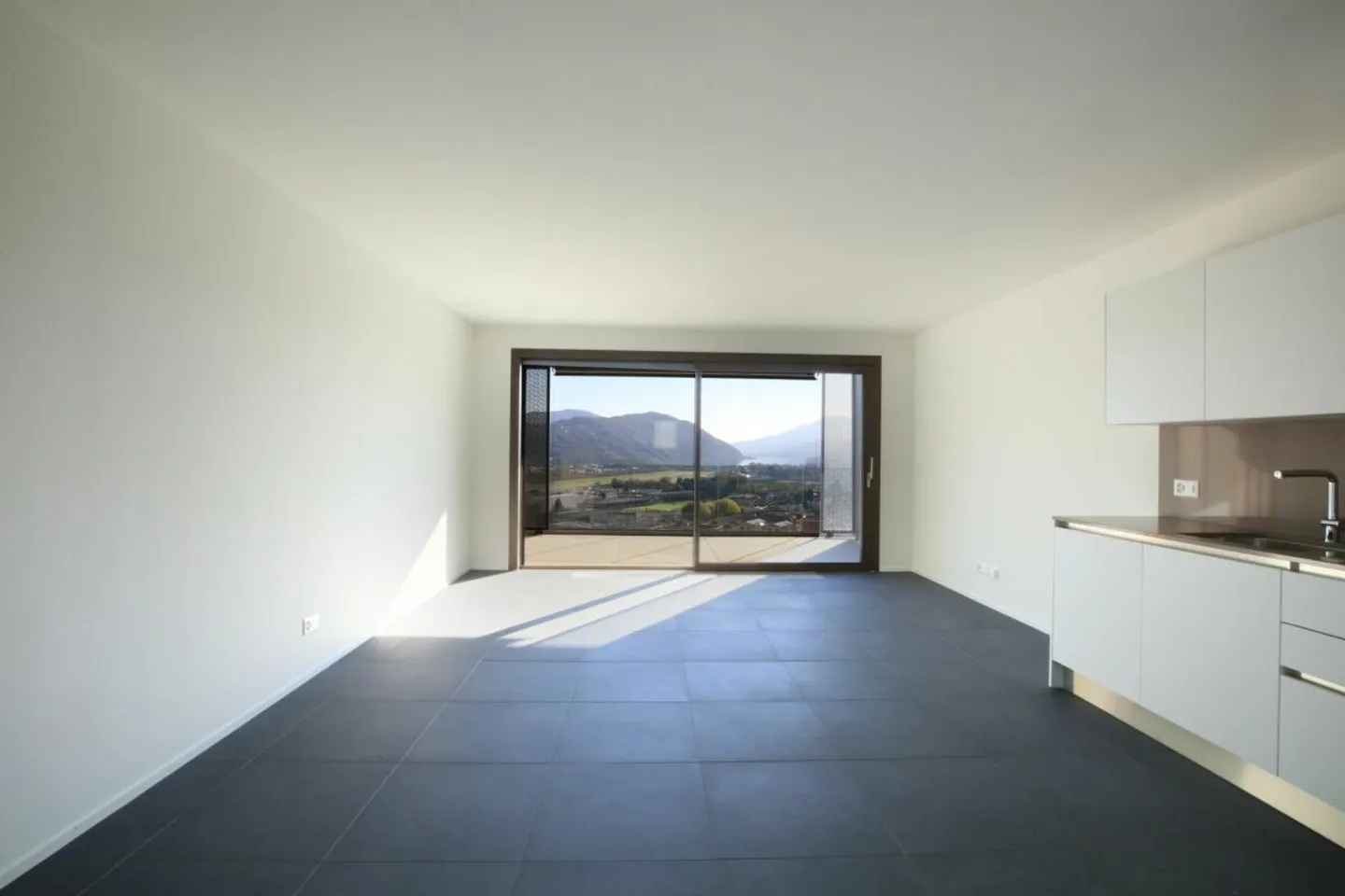 BIOGGIO - Moderno e luminoso appartamento - Foto 1 von 13