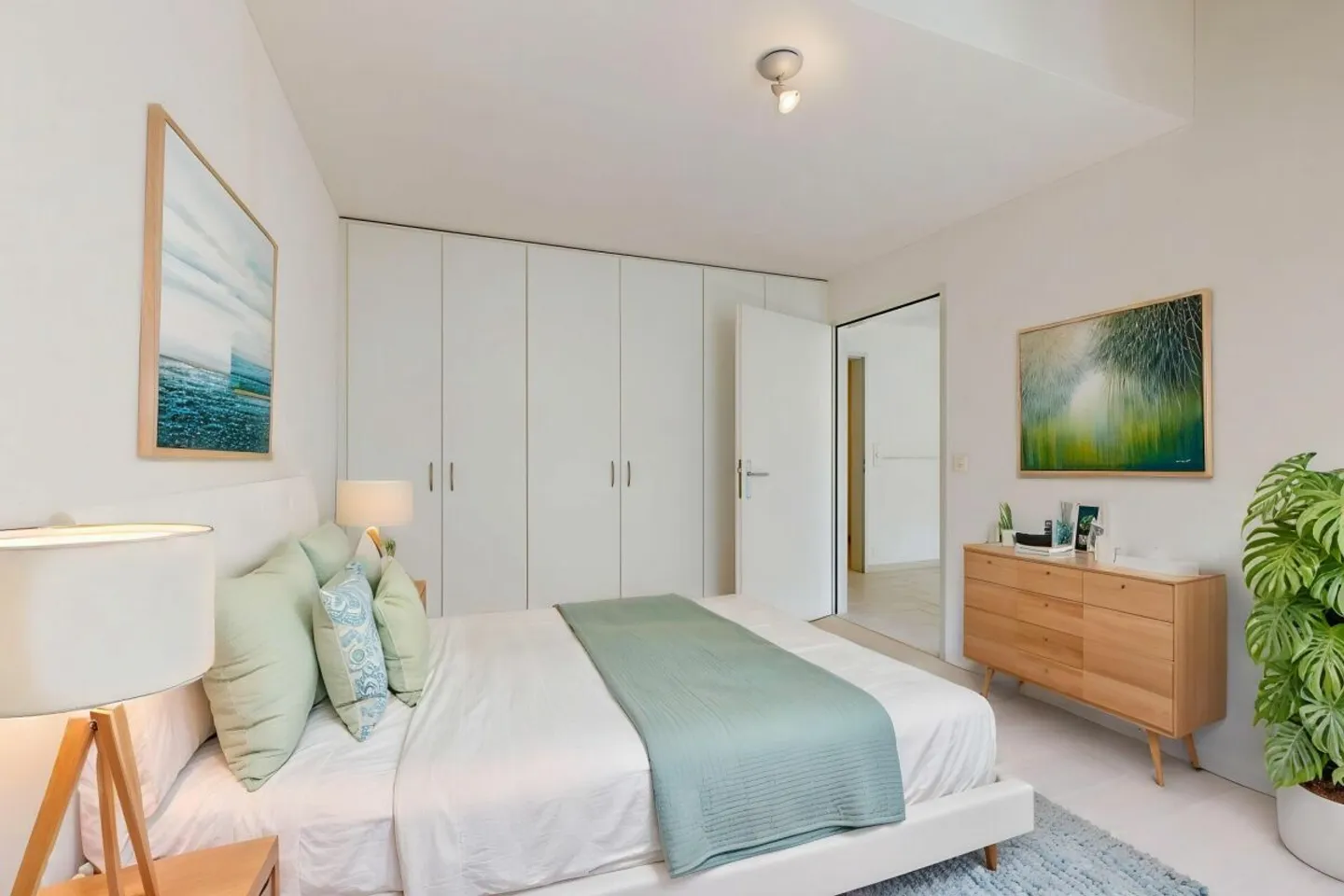 Well-maintained single/retirement apartment in an ideal location - Photo 7 of 13