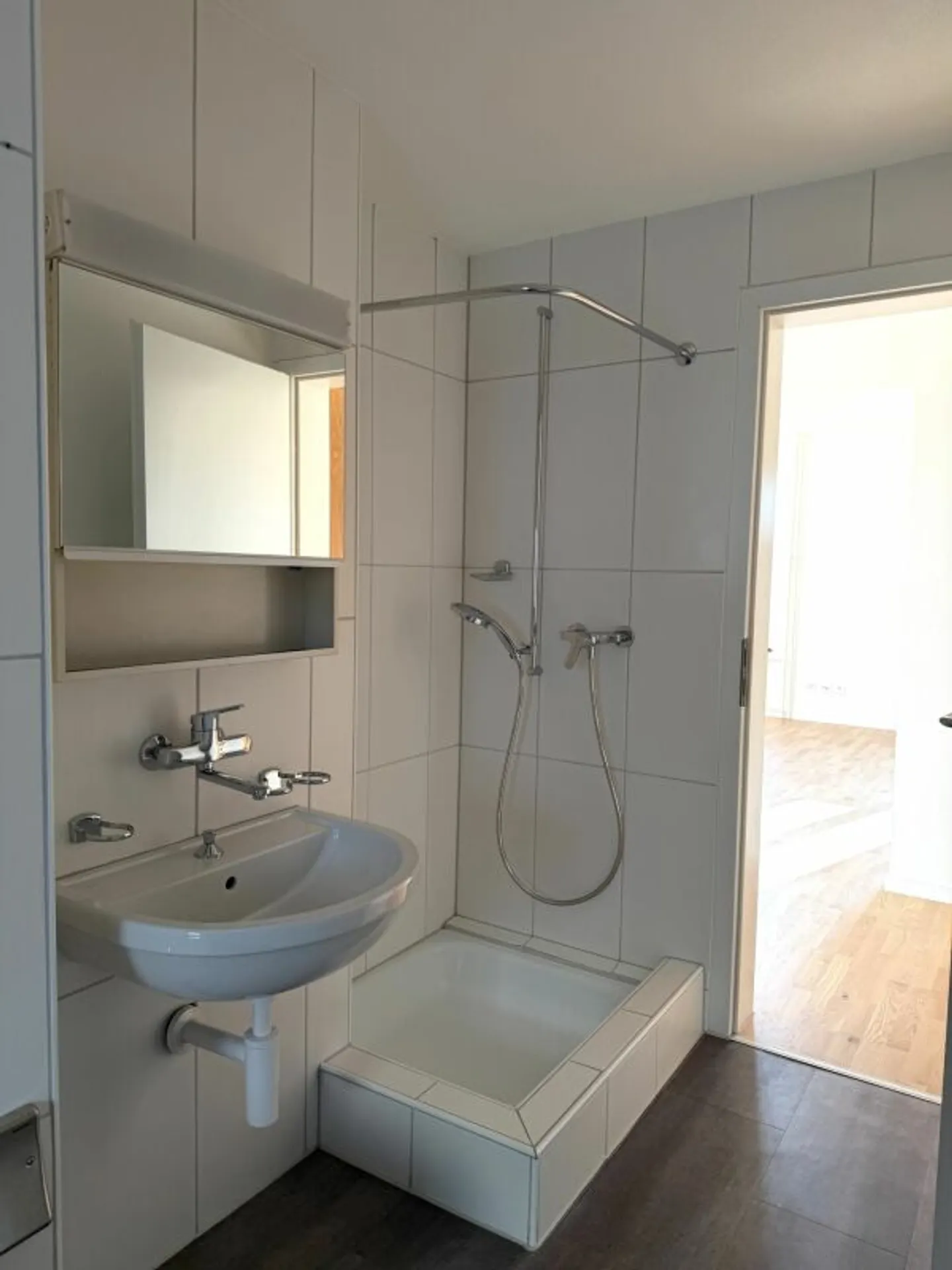 Helle & moderne 3.5 Zi.-Wohnung im Zentrum - Photo 10 sur 11
