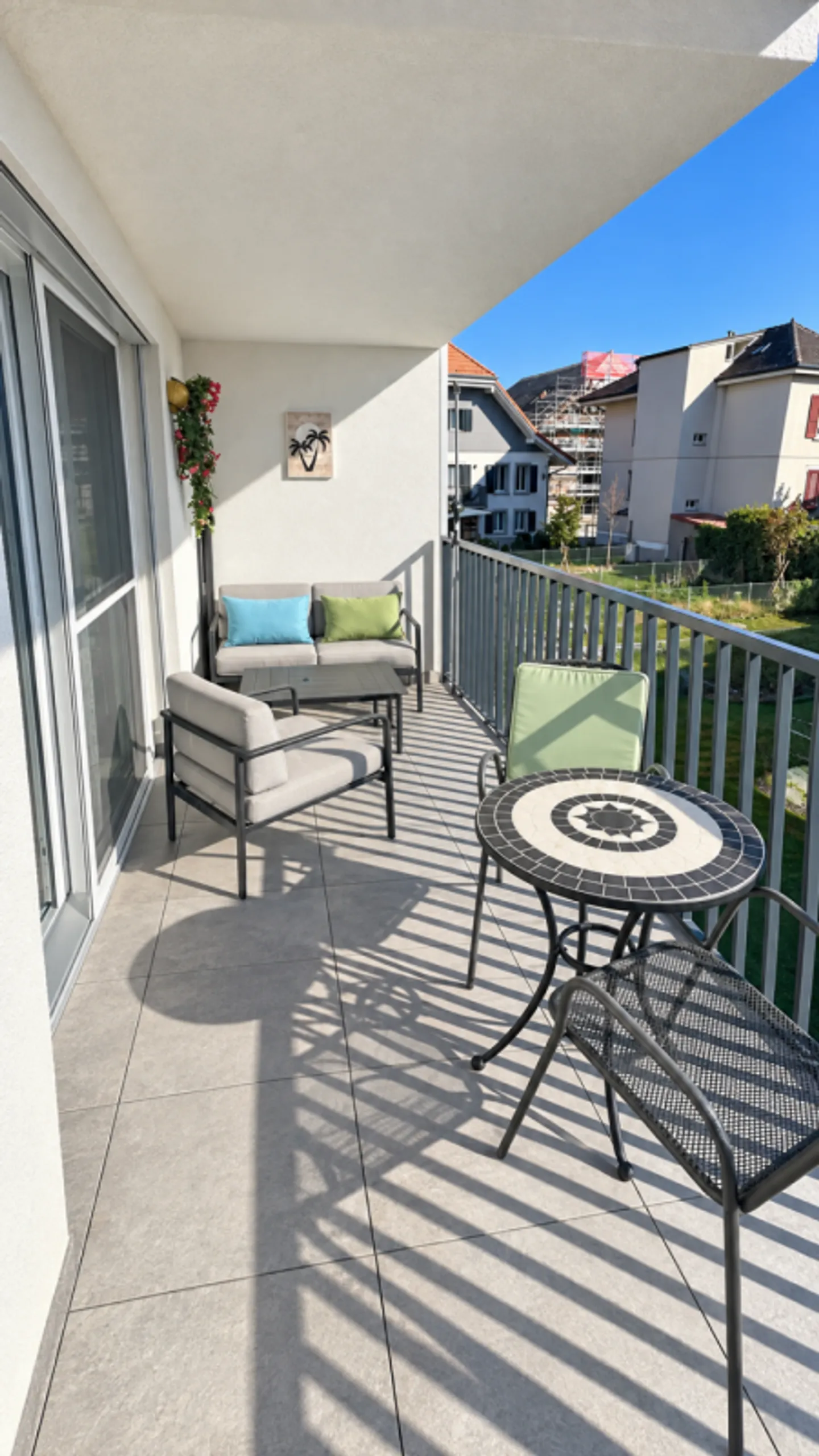 4,5-Zimmer-Wohnung, wie neu, Baujahr 2023 und 2 Parkplätze - Foto 8 von 13