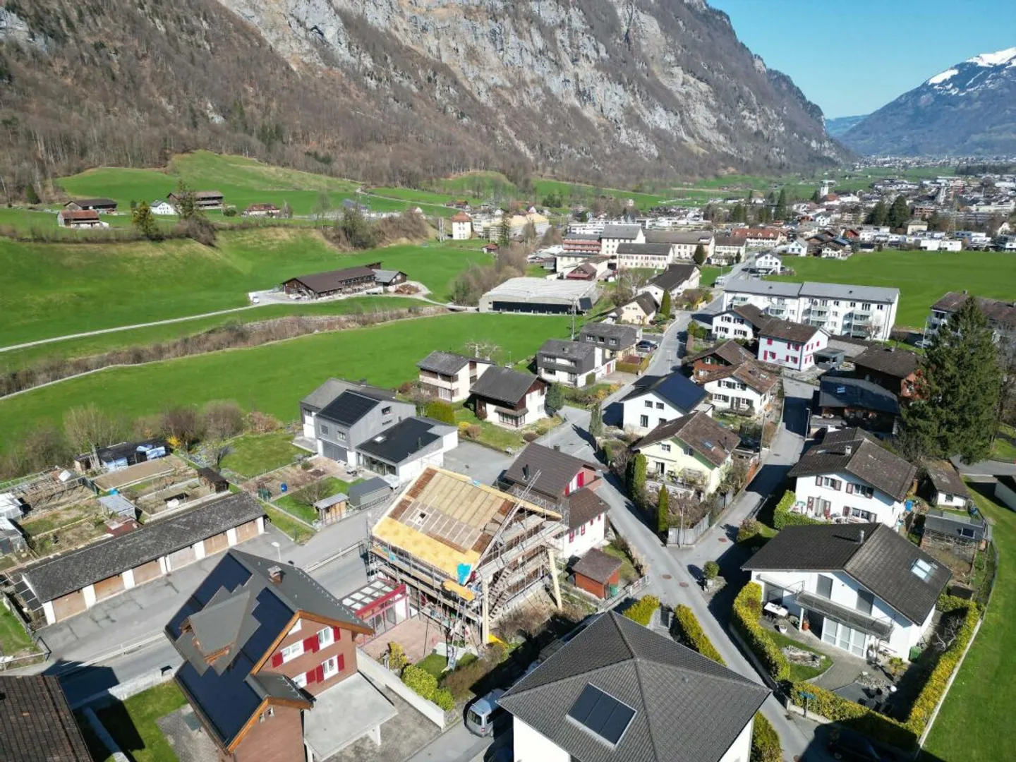 Maison individuelle détachée et charmante dans un emplacement ensoleillé à Riedern, commune de Glarus - Photo 6 sur 13