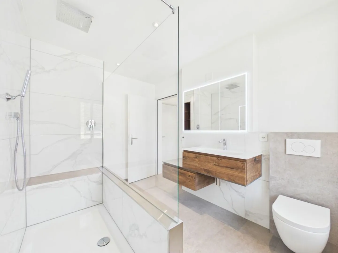 Townhouse moderno - Casa a schiera ristrutturata con stile a Olten - Foto 7 di 13