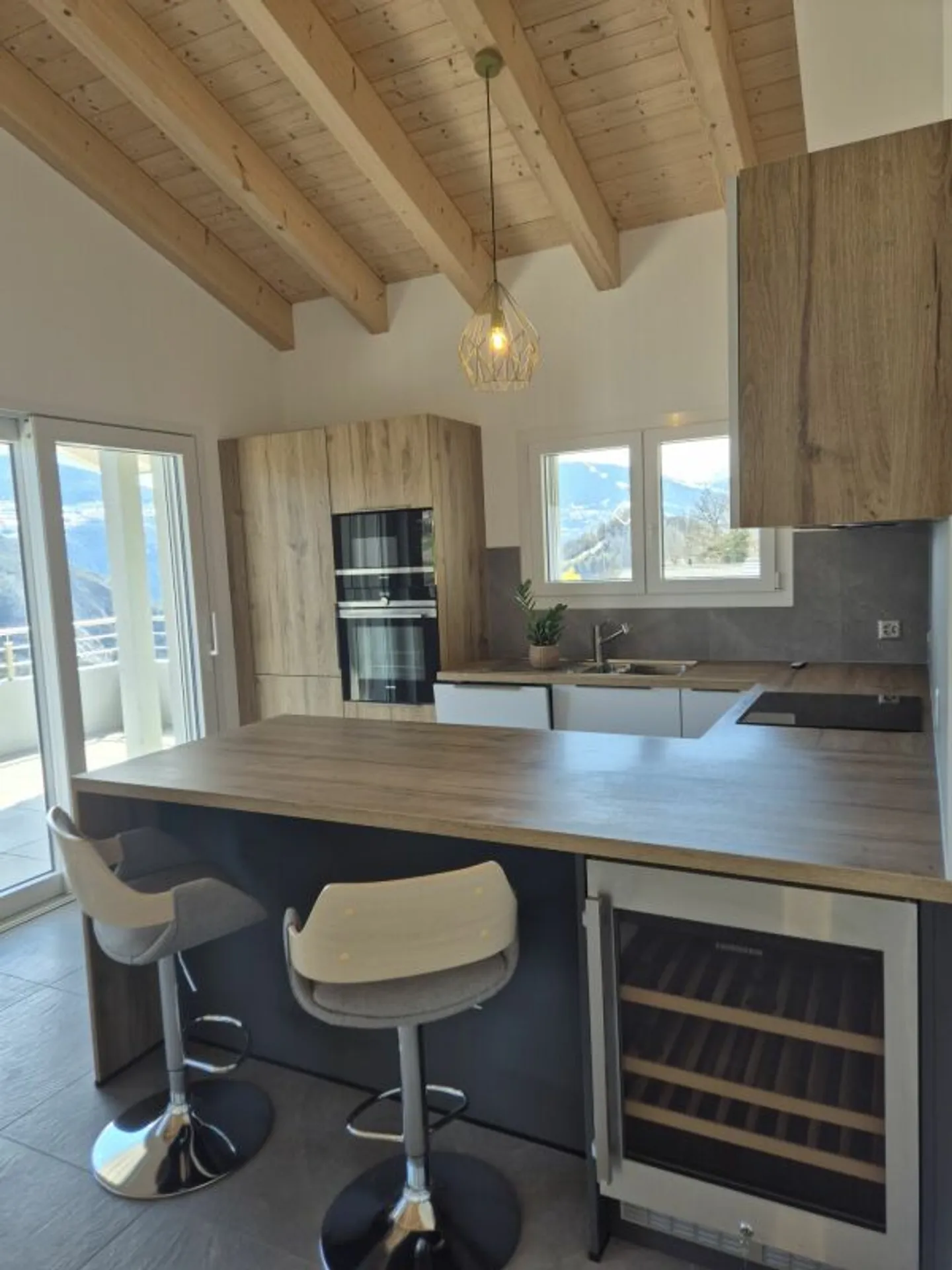 Magnifico attico di 4,5 stanze - Foto 1 di 10