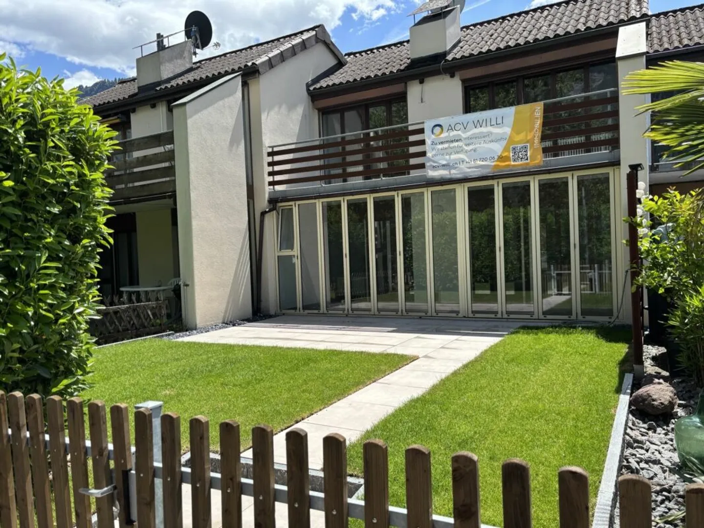 Esclusiva casa a schiera di 5,5 stanze direttamente al lago - Foto 1 di 13