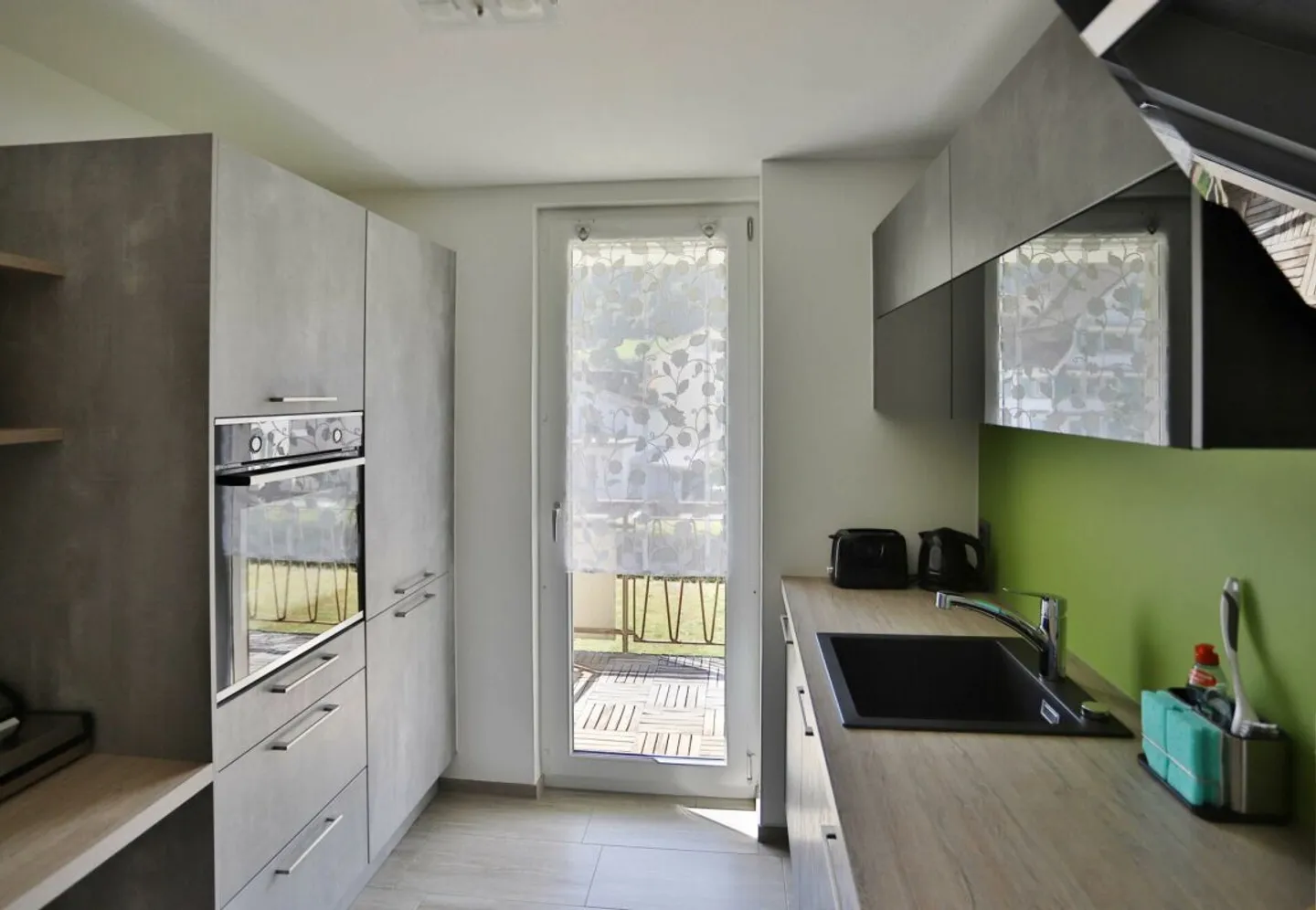 Cozy apartment in a central residential location - Photo 2 of 6